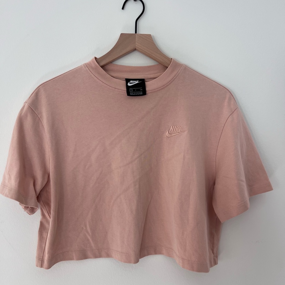 Nike Women's Blush Crop Top